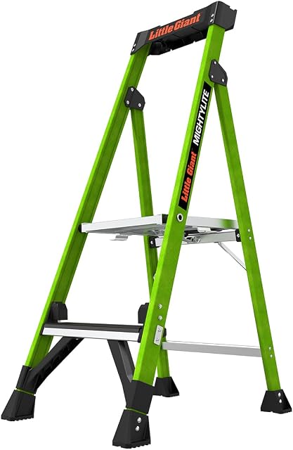 Little Giant Ladders, MightyLite 2.0, 4' Échelle avec Cue au sol, Fibre de verre, Type IAA, 375 lbs Poids nominal, (15404-101), vert