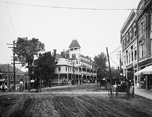 New York: Berkley Hotel. /Nthe Berkley Near