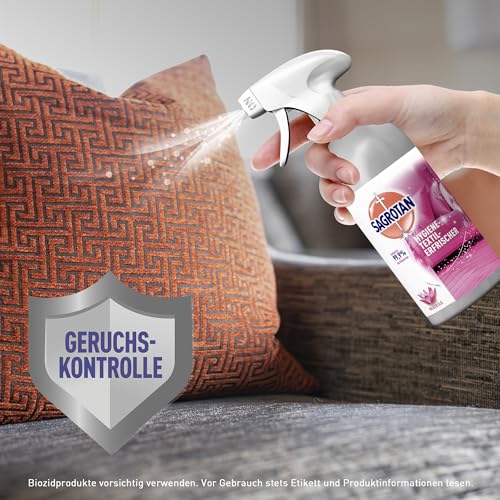 Sagrotan Hygiene-Textilerfrischer Wasserlilie– Entfernt festsitzende Gerüche & geruchsbildende Bakterien – Für Kleidung & Wohntextilien – 3 x 500 ml