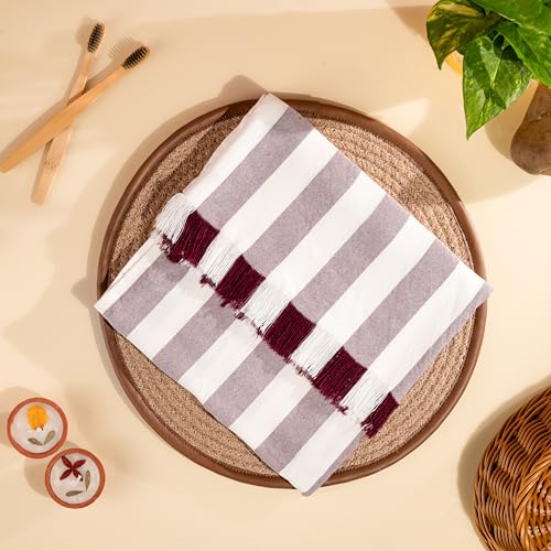 Image of Comforic 100% Bamboo Towels for Bath Large Size | Bamboo Bath Towel for Men & Women | Ultra Soft, Absorbent, Lightweight, Quick Dry Towel for Bath, Beach, Travel, Gym | 75x150 cm - Set of 1 Maroon