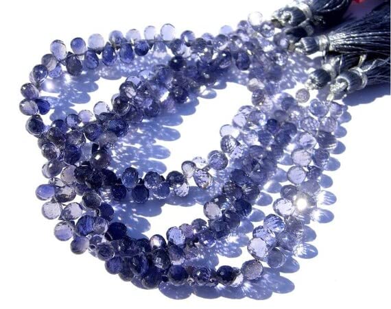 Iolite briolette véritable pour remplacer les pierres ternes de vos colliers anciens
