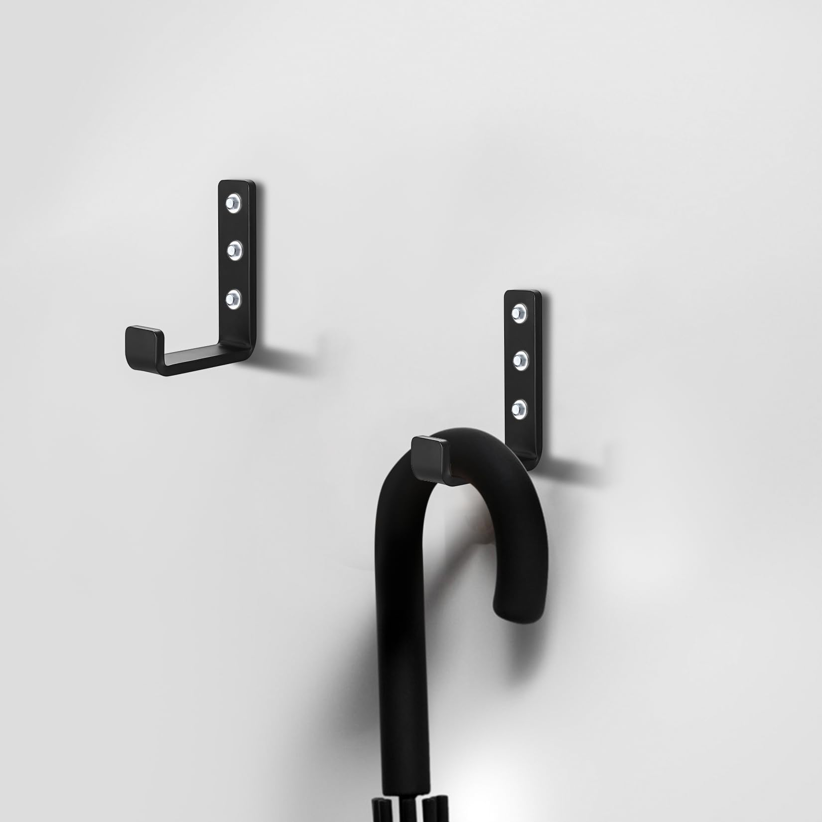 2Pz Ganci da Muro Robusti, Ganci a J per Garage, Nero Ganci Universali a Vite, Appendiabiti, Ganci da Guardaroba Resistenti, per Appendere, Garage, Supporto da Parete per Oggetti Ingombranti