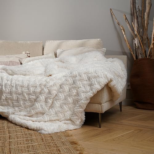 Mon Chateau 60 x 70 Crest Faux Fur Throw Plush Luxury Blanket for Couch Sofa or Bed Soft Reversible Throw Blanket for Sleeping Home & Room Decor Ivory Jacquard