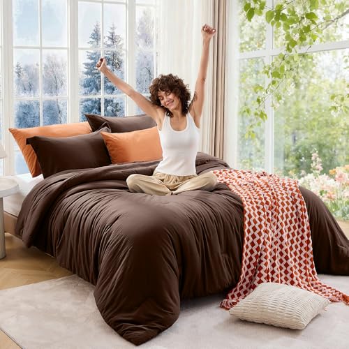 Image of MUXHOMO Oversized Queen Comforter Set, Lightweight Down Alternative Bed Set | All Season 3 Piece Bedding Set,Ultra Soft Down Alternative,Includes 1 Comforter 98x98 and 2 Pillow Shams 20x26,Dark Brown
