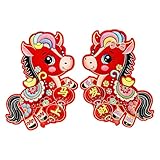 【Design de flocage 3D】 : les autocollants du Nouvel An chinois sont fabriqués avec de la poudre d'or appliquée à la main, complétée par la technologie de flocage 3D pour produire une finition richement texturée, offrant à la fois une beauté esthétique et une touche raffinée, adaptée aux projets et affichages sur le thème des vacances.