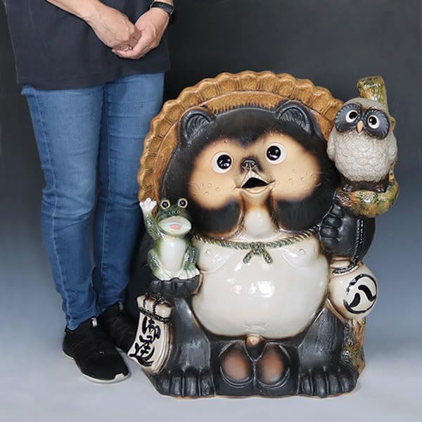 Amazon.co.jp: しがらき焼22号満願成就タヌキ 狸 置物 陶器 フクロウ