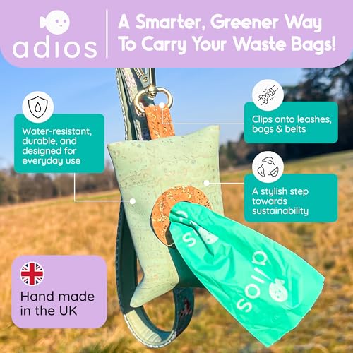 Adios Plastic – Handgefertigter schwarzer Kork-Kotbeutelspender – umweltfreundlicher Hundekotbeutelhalter, plastikfrei, hergestellt aus 100 % nachhaltigem Kork, wasserabweisend, leicht, befestigt sich