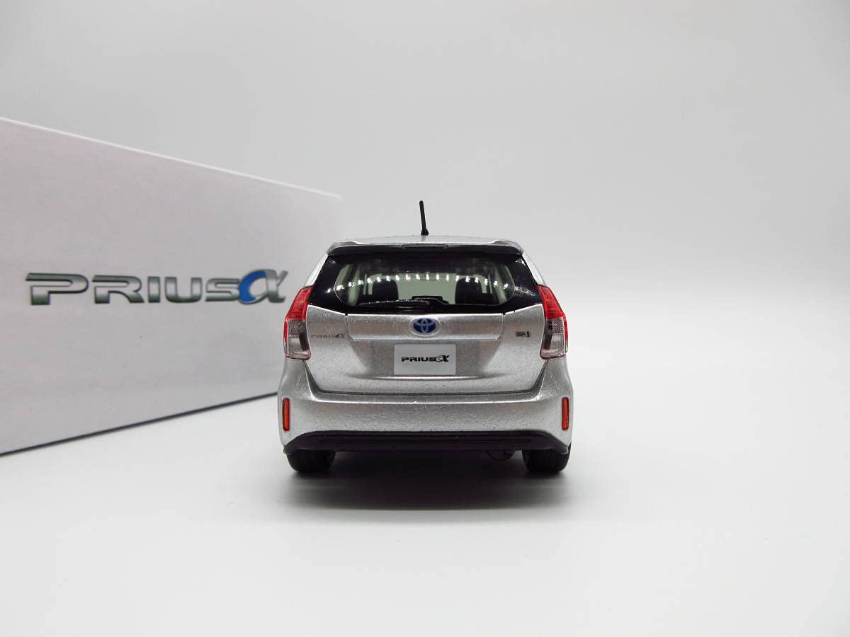 トヨタ　プリウスα☆ カラーサンプル　ディーラー　レア　シルバーメタリック 楽天市場】トヨタ特注 1/30 新型 トヨタ プリウス α