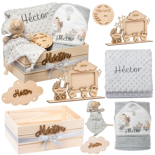 Regalo para Bebé Recién Nacido Niño o Niña | Cesta con Manta, DouDou, Capa de Baño, Nube Decorativa y Marco|Canastilla Embarazo,Bautizo,Hospital y Baby Shower | Nombre en Madera | Olesea (Gris)