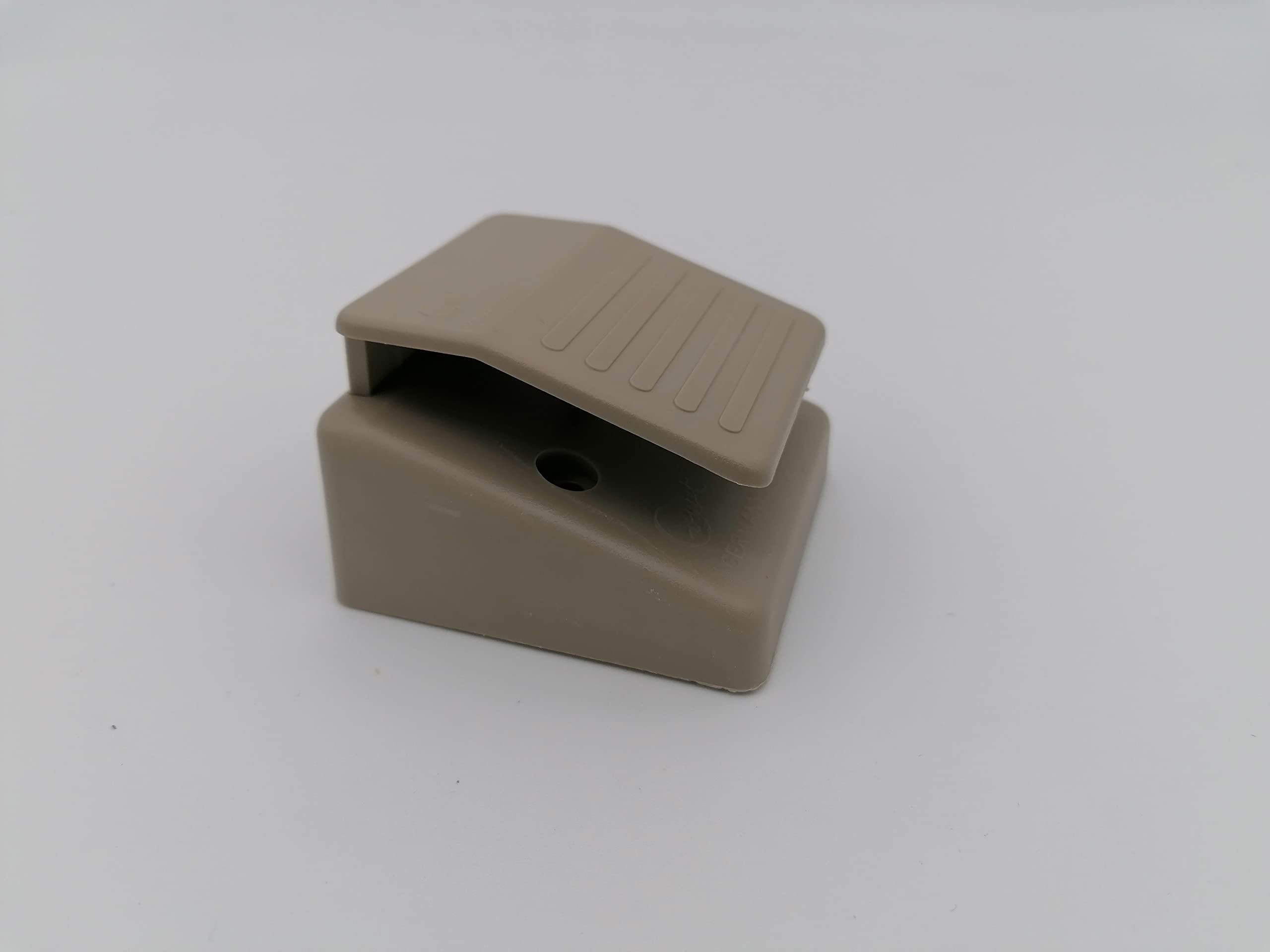 CR-MOESANCO® Pédale Bouton-Poussoir avec Interrupteur à Pied pour Pompe à Eau 12 V pour Lavabo de Caravane, Camping-Car ou Évier Camper ou Bateau