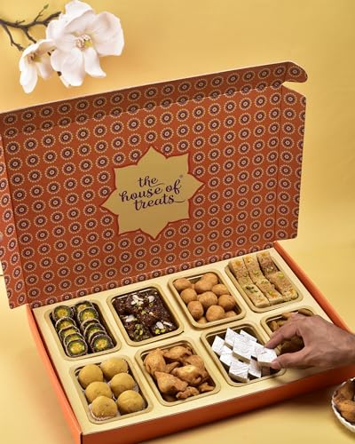 Image of Diwali Sweets Diwali Hampers Diwali Gifts Diwali Gifts For Family And Friends Sweets For Diwali Pack Of 8 Sweets Besan Laddo Anjeer Chakkar Diwali Candles