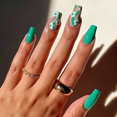 Green Press on Nails Short, White Flowers Fake Nails Coffin Fake Nails Wavy Line Acrylic False Nail Kits Stick Glue on Nails Sets for Women Reusable Full Cover Gel Nails for St.Patrick's Day 24Pcs
