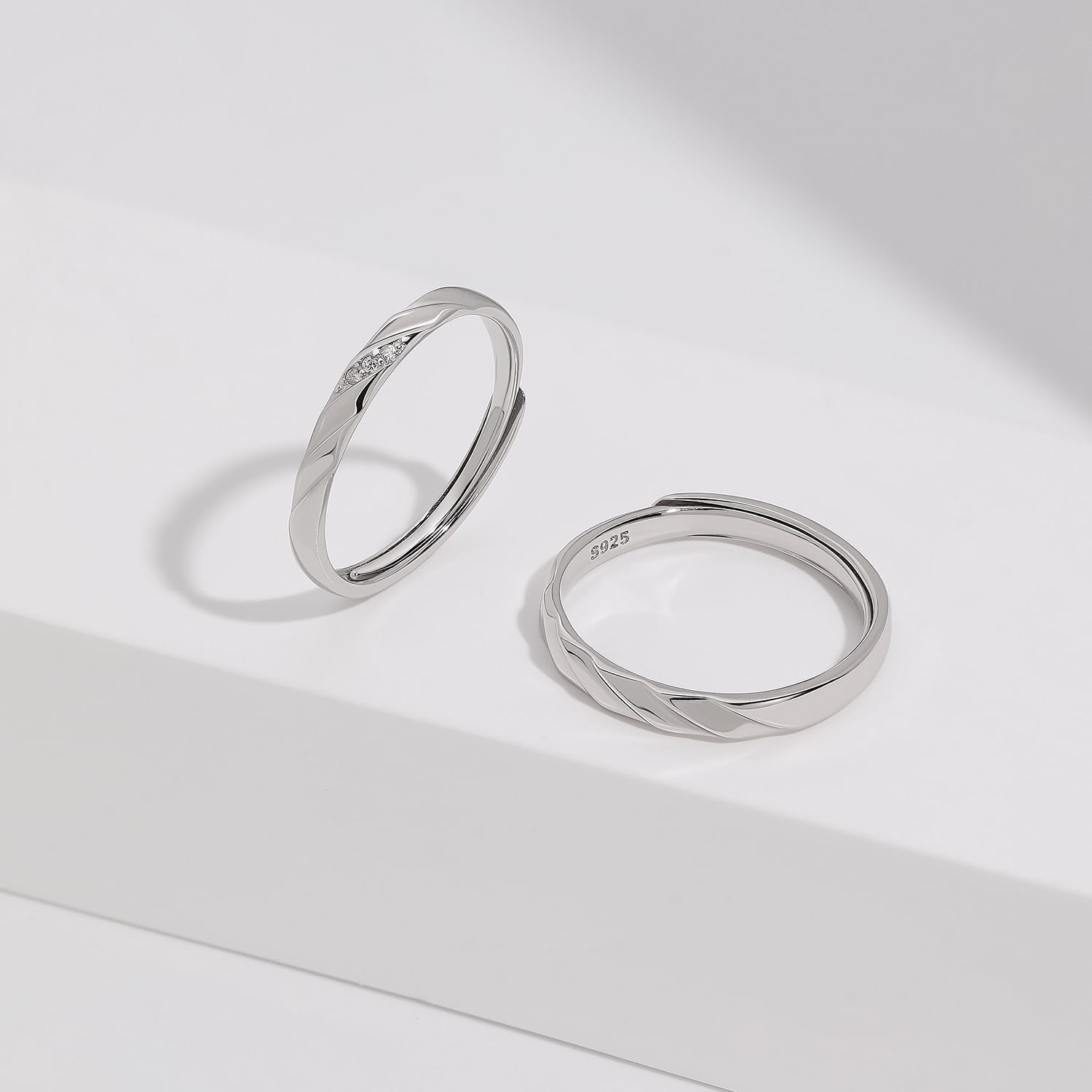 Meissa Alianzas Anillos de Compromiso Boda Ajustables Anillo para Pareja de Plata 925 Mujer 2,2mm con Circonitas & Hombre 2,7mm Juego de Regalo San Valentín Aniversario, Juego de dos anillos