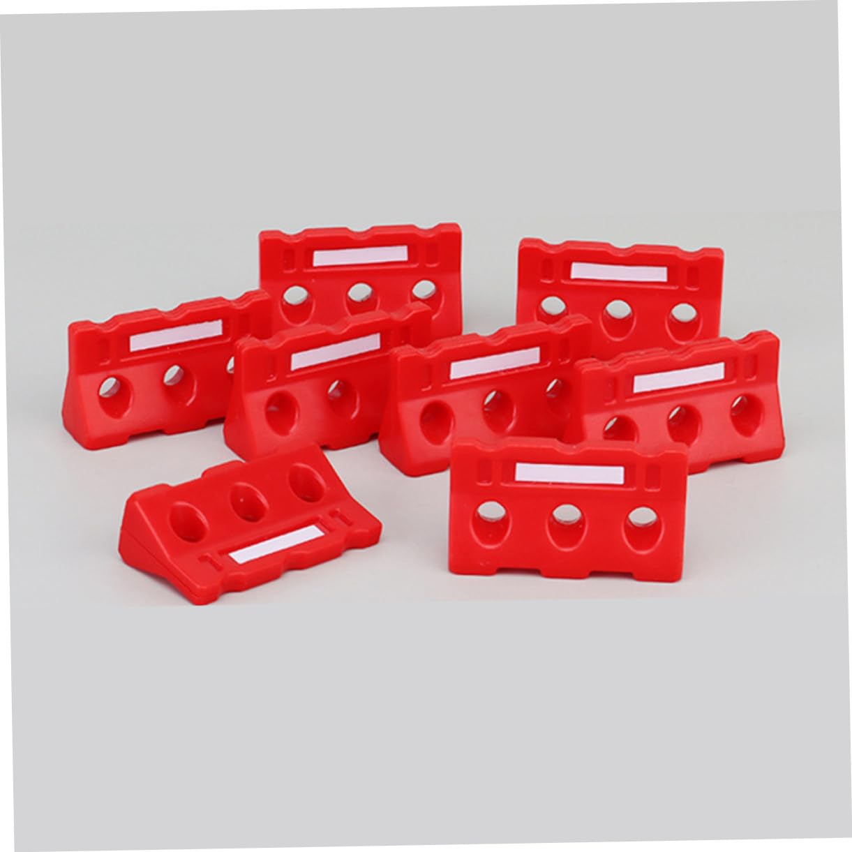 NOLITOY Ensemble de 36 Mini Cônes de Signalisation en Plastique Éducatif Interactif Parent-garçon et Filles pour Garçon et Filles, pour Anniversaire et Apprentissage Ludique