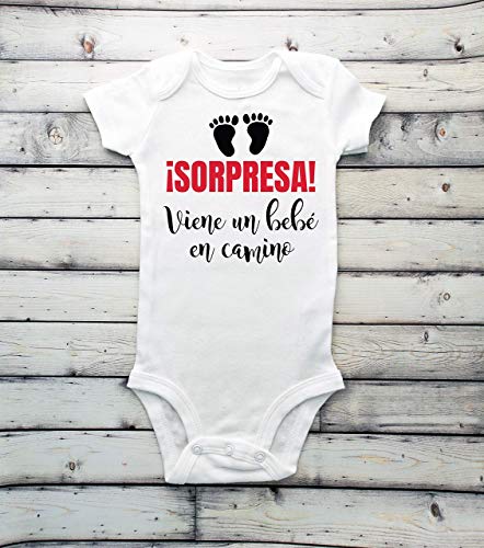 Amazon Com Sorpresa Viene Un Bebe En Camino Bodysuit Newborn Bodysuit Newborn Headband Come Home Outfit Take Home Outfit Babyshower Gift Pregnancy Announcement Baby Reveal Baby Announcement Handmade Products