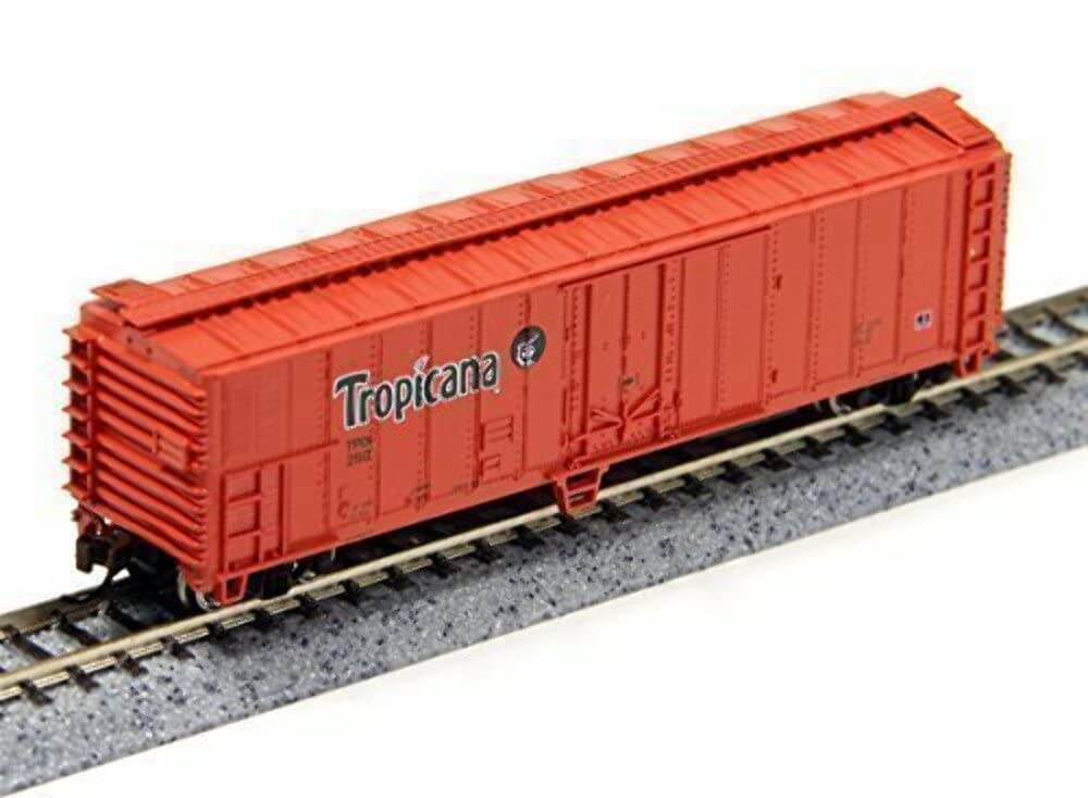 Bachmann Trains - 50' Steel Reefer - TROPICANA - WHITE & GREEN - HO Scale