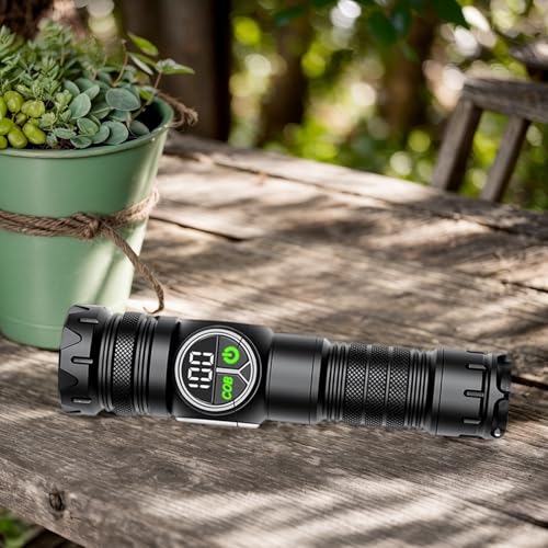 Lampe LED de poche pour ne plus jamais manquer de lumière en camping sauvage
