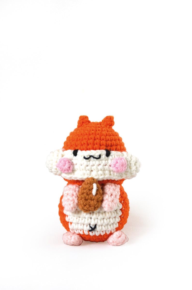 Amigurumi Crochet Kit – Pochi the Hamster