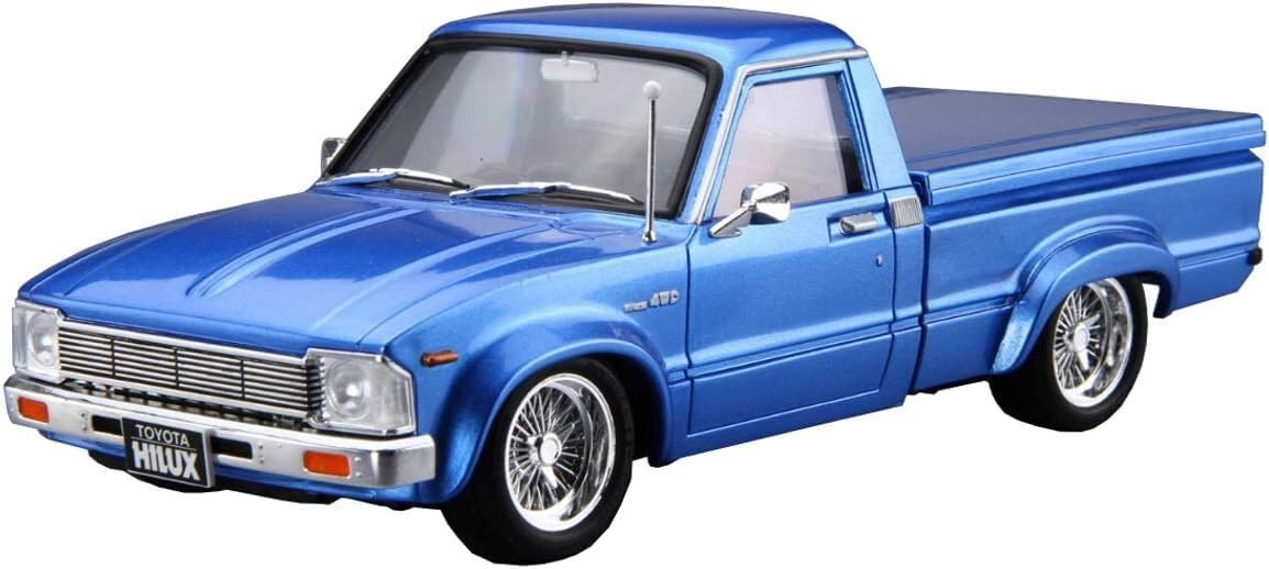 Aoshima Toyota RN30 Hilux Custom ’78 1:24 Scale Model Kit