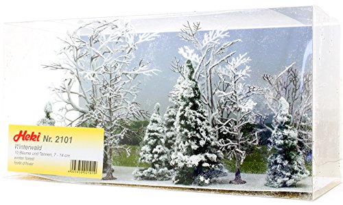 Sapins enneigés Heki 14 cm pour illuminer votre village de Noël miniature