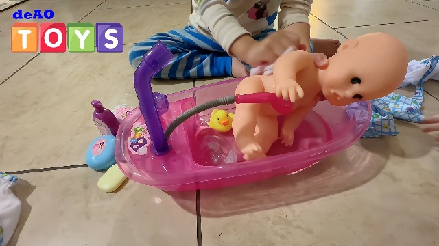 deAO Reborn Jouet pour Nouveau-Né De 33 Cm avec Vêtements Et Sac De Transport pour Poupée