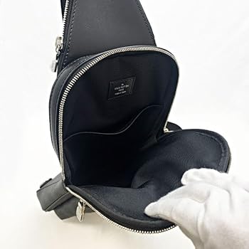 LOUIS VUITTON ダミエ ボディバッグ　N45302 美品 LOUIS VUITTON ルイヴィトン ボディバッグ グラフィット アヴェニュー