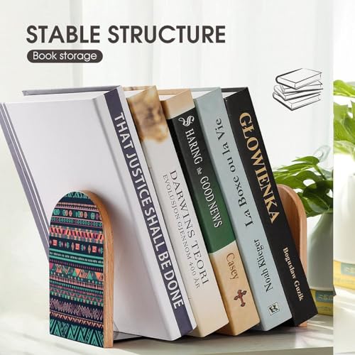 Sujetalibros de madera en estantes de salón como accesorio moderno 8