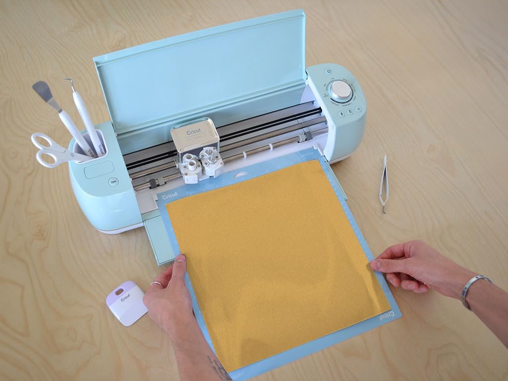 24" x 10ft Roll of Oracal 651 Gold Craft Vinyl - On a 1.5" Core - Adhesive Vinyl for Cricut, Silhouette, and Cameo Cutters - Gloss Finish - Outdoor and Permanent
