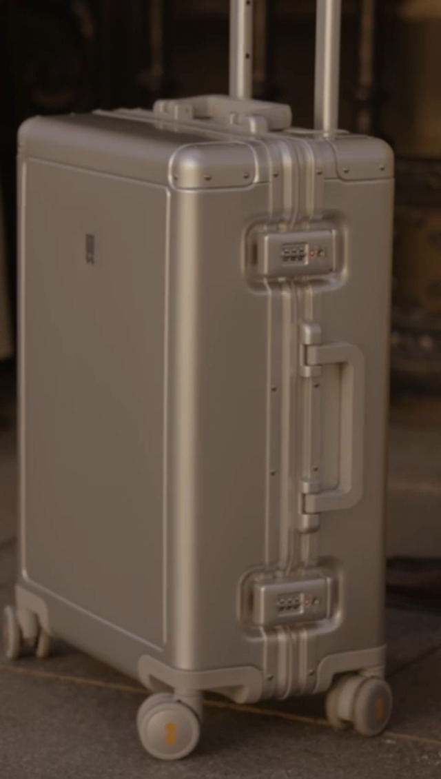 ｼﾙﾊﾞ-ｶ-　HG-981 Amazon.com | LEVEL8 Gibraltar Carry on Luggage, 20 Inch Aluminum