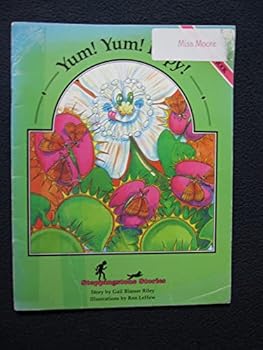 Paperback Yum! Yum! I Spy! Book