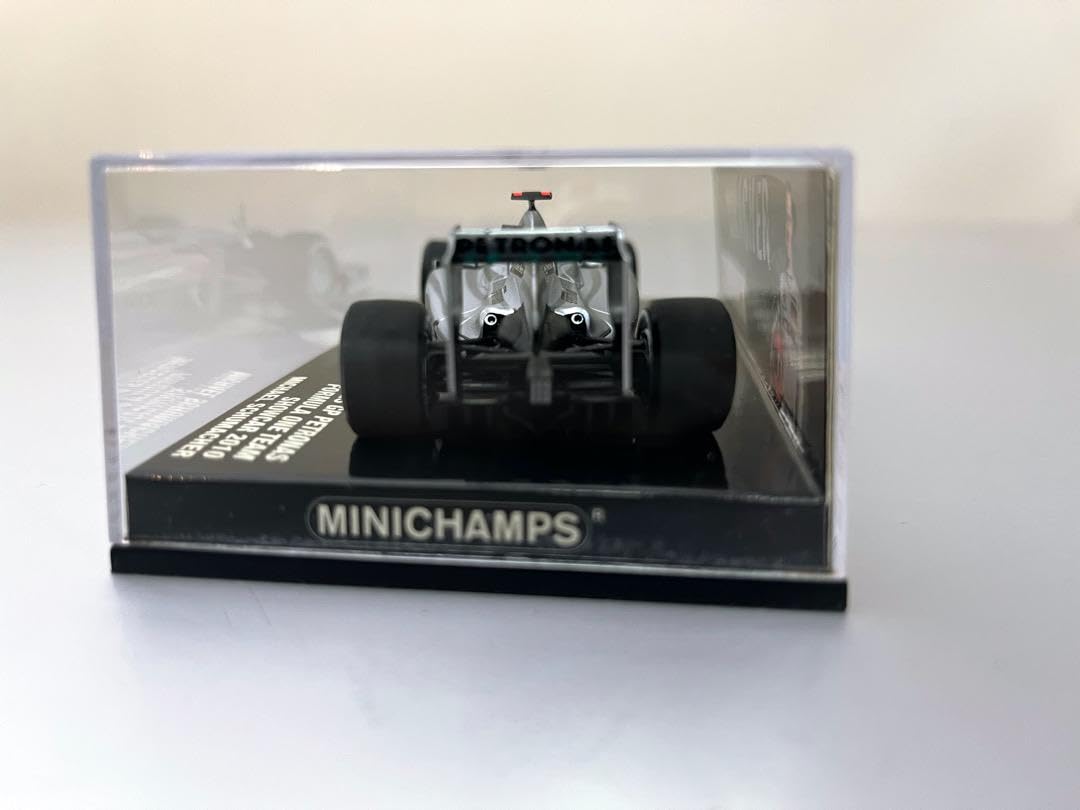 Amazon.co.jp: Michael Schumacher Mini Champs 1 43 Mercedes GP