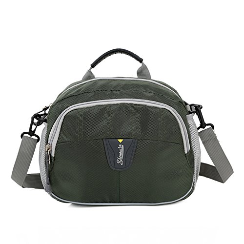 Sac de montagne avec trois poches extérieures et portage diagonal