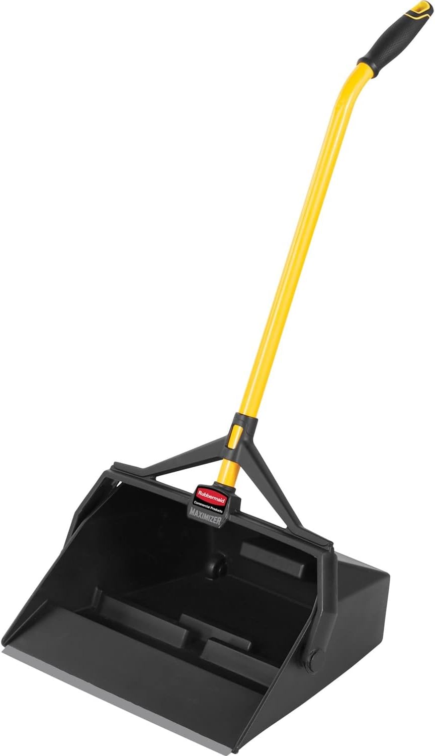 Rubbermaid Commercial Products Maximizer Wet/Dry Debris Dustpan with Hanger Bracket, Black, Outdoor/Indoor For Wet and Dry Floor Cleaning, Compatible with And Broom/Squeegee