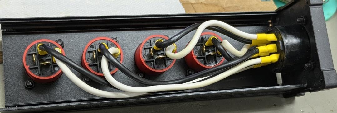 4chスピコンボックス ブレイクアウト NL8スピコン→ 4×NL4