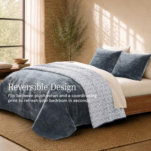 BLOOMHAVEN Blue Velvet Quilt Queen Size-Reversible Queen Quilt Bedding Set - 1