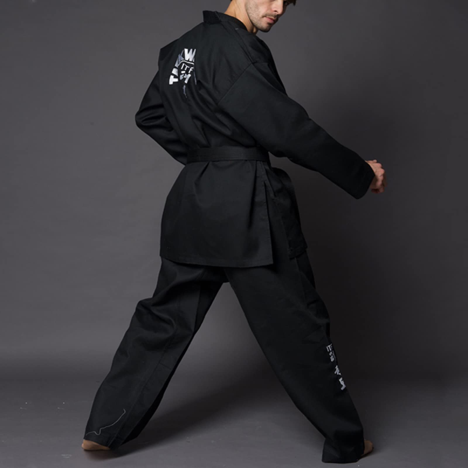 Schwarzer ITF Taekwondo-Anzug für Erwachsene, Bestickter Karate-Anzug Judo-Anzug für Das Judo-Training,Black-160