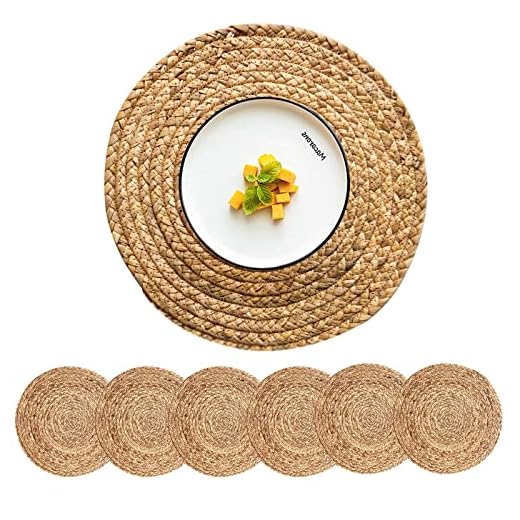 CY SISTERS Woven Placemats Round Placemats Set of 6, 13.5 Inch Wicker Placemat Circle Rattan Placemats Farmhouse Boho Braided Natural Water Hyacinth Place Mats for Indoor & Outdoor Table Decor