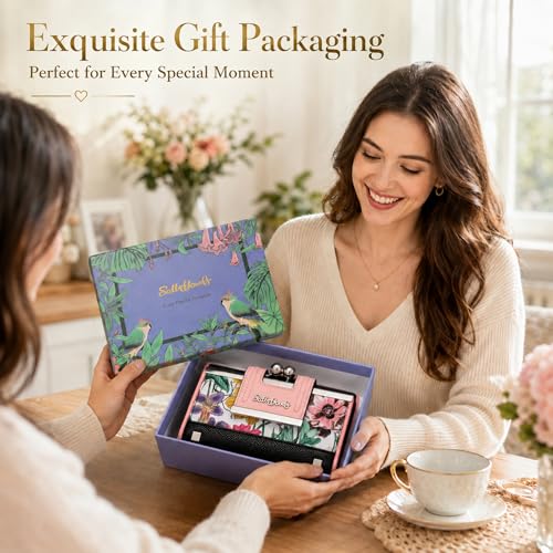 Image of Floral Wallet for Women, Vintage Kiss-Lock Clutch Purse