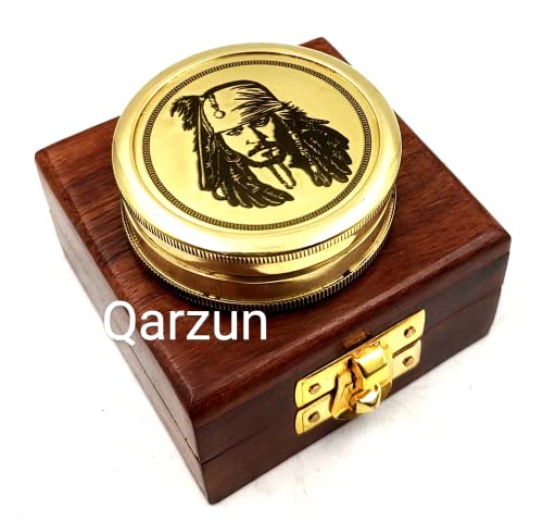 Brújula de latón con caja de madera para piratas miniatura 3