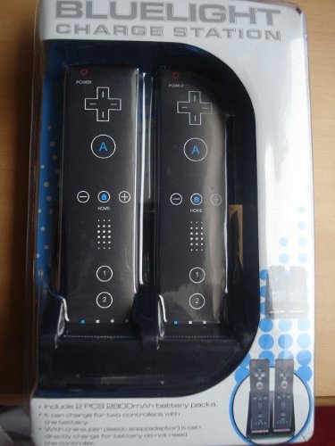 Eigertec Dual Wii Blue Light Charger Station and 2 Rechargeable Battery Packs Black