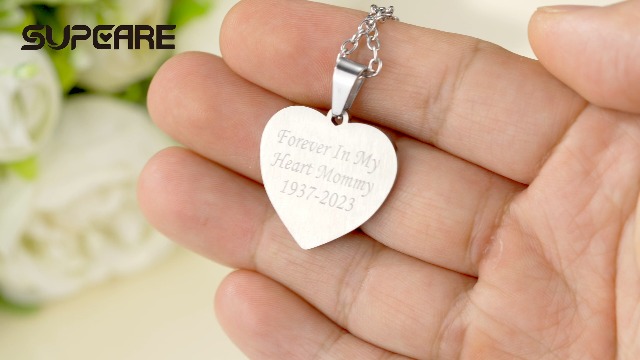 Collana Personalizzata Con Ciondolo Medaglione Inciso - Catena Regolabile In Acciaio Inox 316L, Ipoallergenica, Disponibile Oro O Argento, Regalo Uomo E Donna