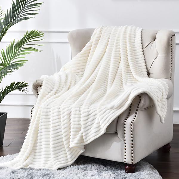 SpireHues Super Soft Throw Blanket 150x200cm for Couch, Sofa and Bed | Lightweight, Warm and Stylish Fleece Blanket for Room Decor | Magic Fleece Blankets & Throws, White