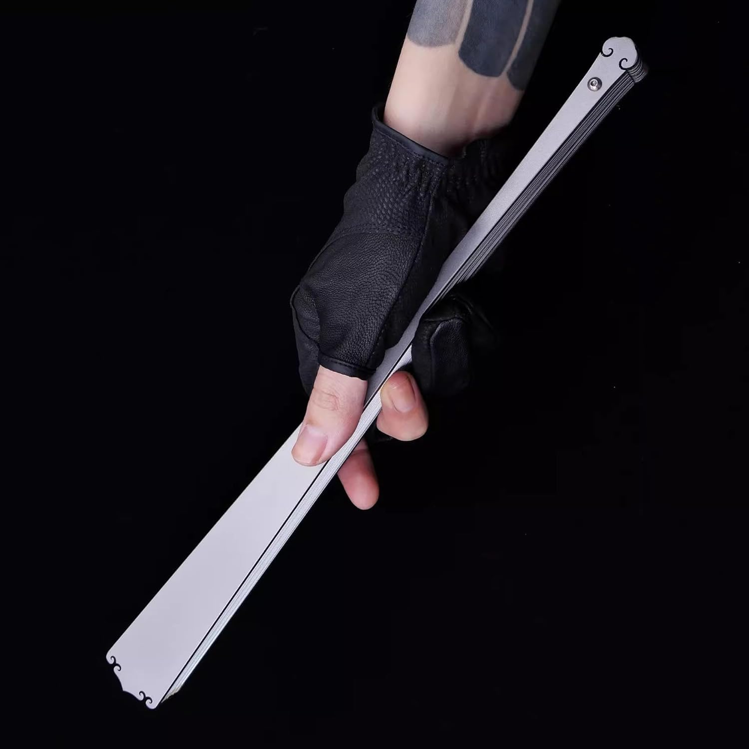 Mini Abanico Plegable Chino De Titanio De 20 Cm (7,87 Pulgadas) con Diseño De Kung Fu En Tela De Seda, Elegante Abanico De Mano para Danza, Espectáculos Y Decoración.
