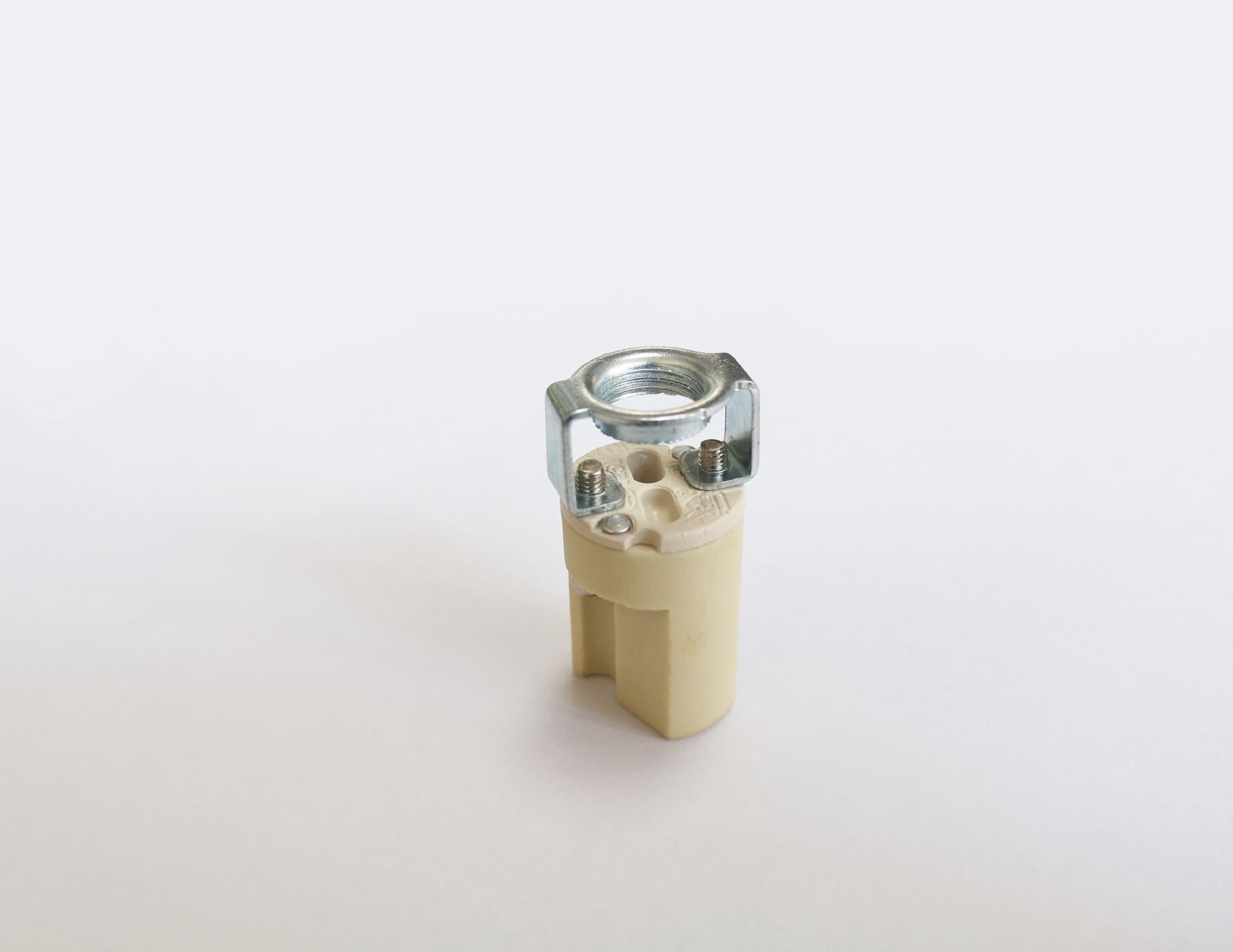 Lieferung Keramik G9 Lampenfassung ohne Gehäuse + Halterung + Schrauben GN-201A-109-1(Light body+bracket+screw)