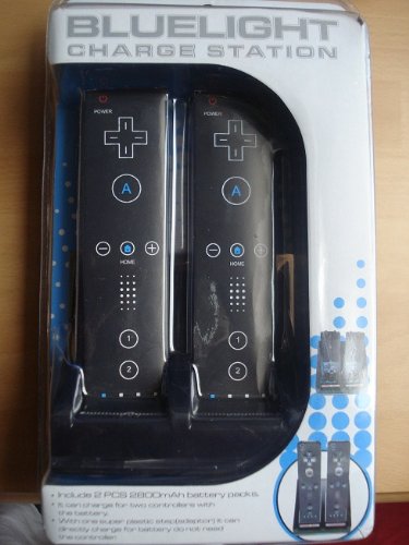 Eigertec Dual Wii Blue Light Charger Station and 2 Rechargeable Battery Packs Black