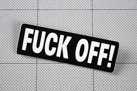 Amazon.co.jp: ステッカー FUCK OFF！ 消え失せろ！＿SC-191-GEN
