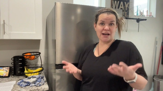 30“ Top Freezer Refrigerator with 17.6 Cu. Ft.Capacity, Adjustable Thermostat Control, Full Size Freestanding Frost Free Fridge for Garage/Office/Home/Apartment, Stainless Steels Grey - Image 8