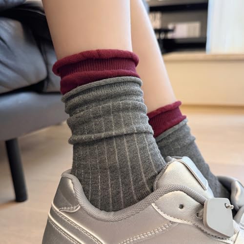 Women's 4 Pairs Frilly Ruffle Ankle Socks Soft Breathable Cute Turn Cuff Socks3