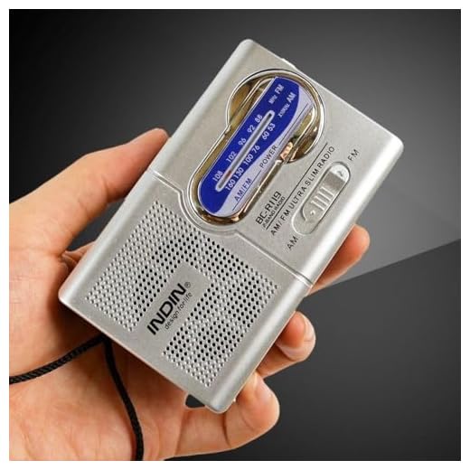 Portable AM/FM Radio with Telescopic Antenna