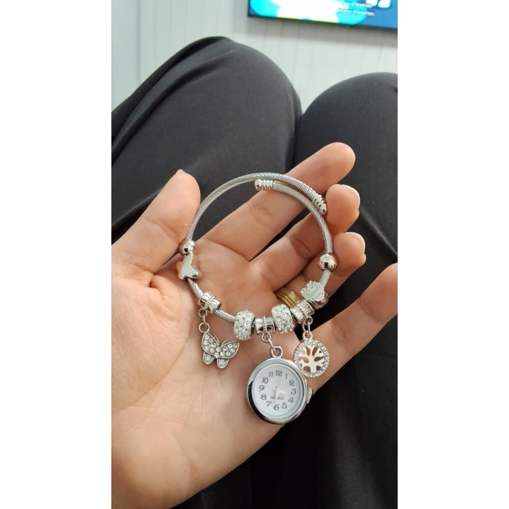 Pulseira feminina em aço inoxidável com relógio e pingente luxuoso de borboleta com a árvore da vida em promoção! Veja a oferta e mais achadinhos de Bijuterias 6 Hoje é o melhor dia para comprar Pulseira feminina em aço inoxidável com relógio e pingente luxuoso de borboleta com a árvore da vida com aquele preço maroto! Promoção! Aproveite a oferta! 6